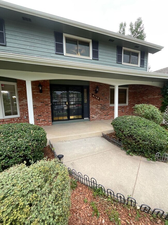 Building Photo - 4 Bedroom Home Available Near S Academy Bl...