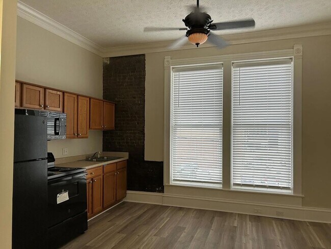 Foto del edificio - 200 E 9th St