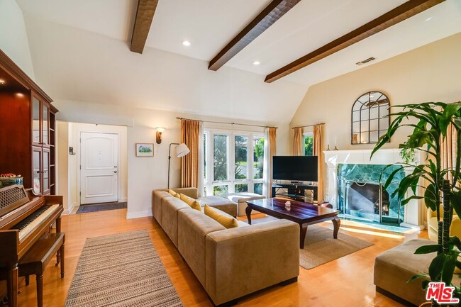 Building Photo - 200 S Wetherly Dr