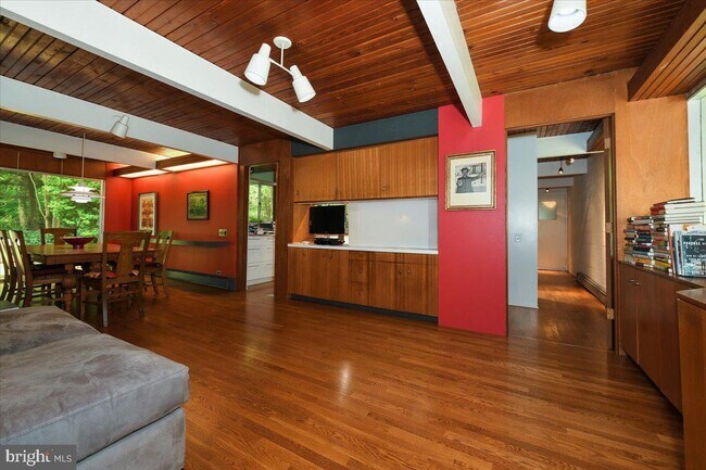 Building Photo - 74 Woodland Dr