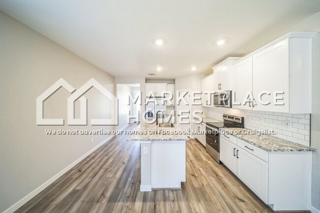 Building Photo - 11513 W Deanne Dr