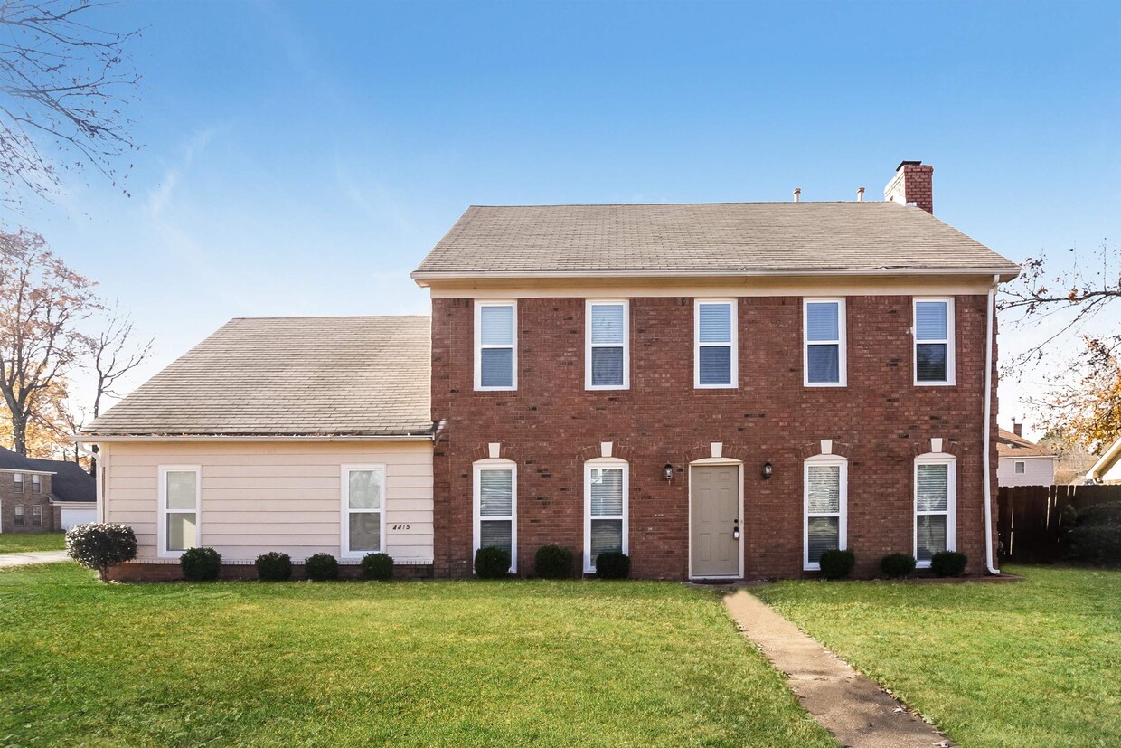 Primary Photo - 4415 Bunker Hill Dr