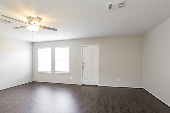 Foto del edificio - 4931 Winding View Ln