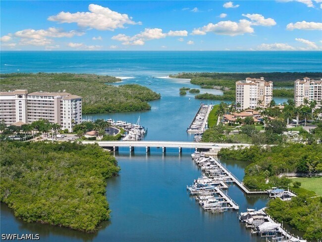 Foto del edificio - 420 Cove Tower Dr