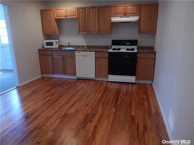 Building Photo - 107 Morton Blvd