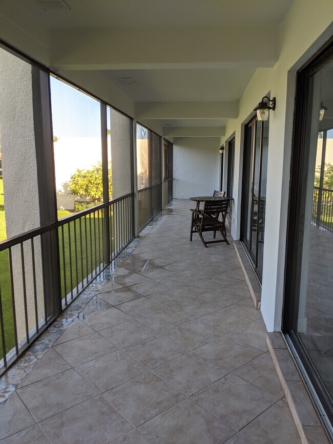 Foto del edificio - 1707 Consulate Pl