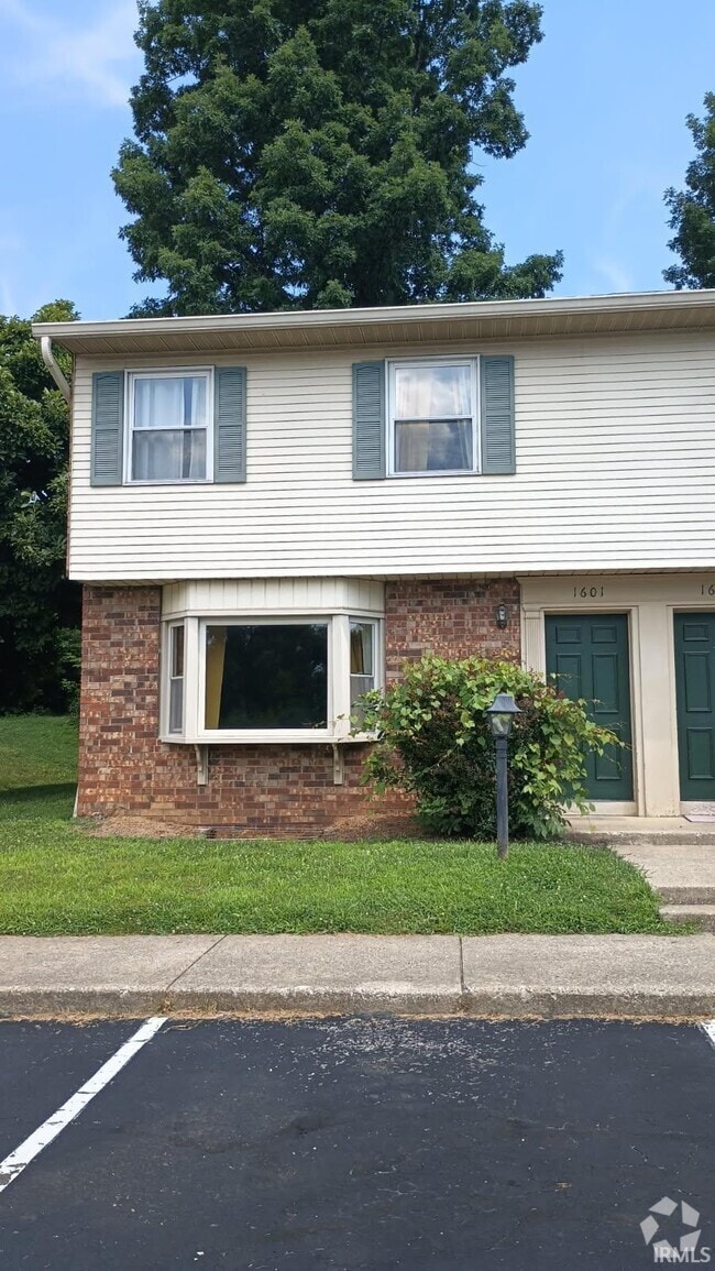 Building Photo - 1601 S Dorchester Dr