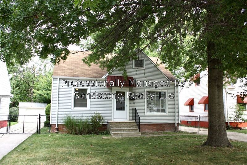 Primary Photo - Three Bedroom Single in Euclid