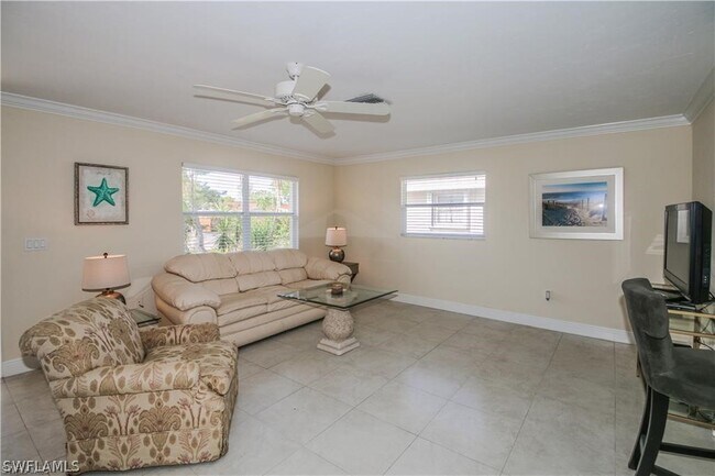 Foto del edificio - 671 98th Ave N