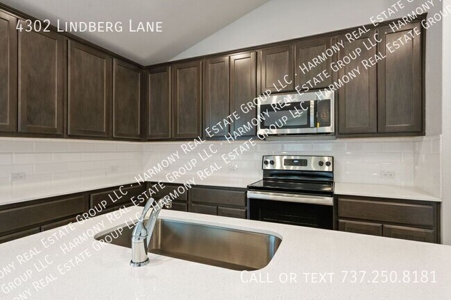 Building Photo - 4302 Lindberg Ln