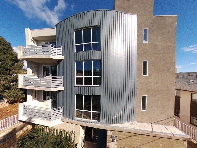Building Photo - 1432 N Curson Ave