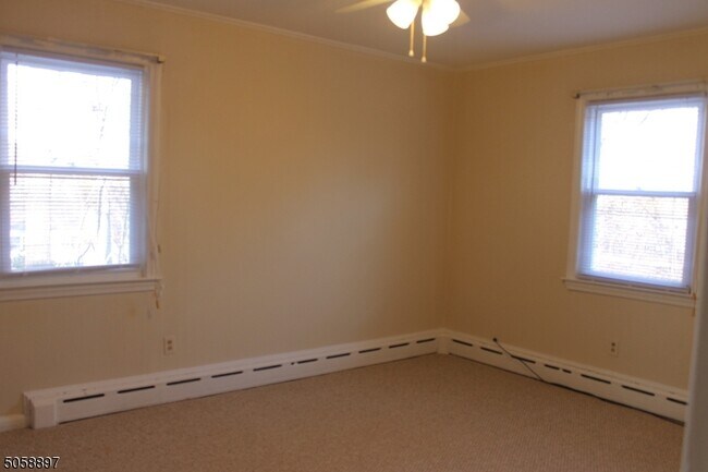 Building Photo - 31 Woodlawn Terrace