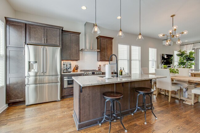 Photo - 2015 Eastland Ave House