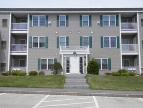 Building Photo - 2 Crestview Cir