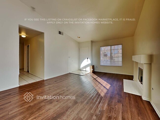 Foto del edificio - 3140 Crowne Dr