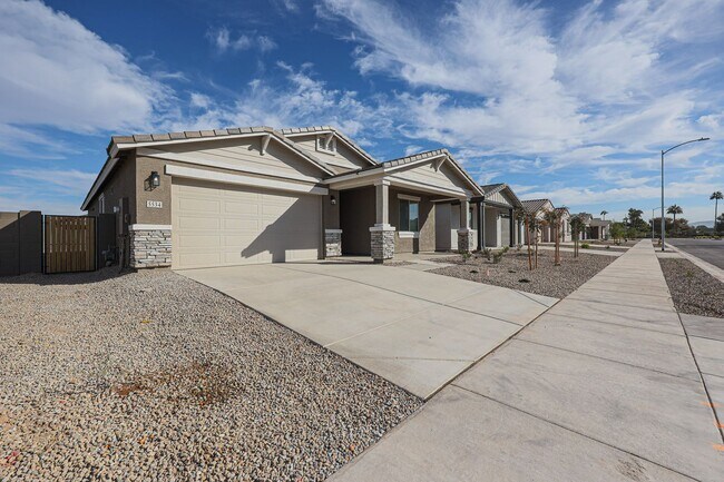 Foto del edificio - NEWLY BUILT HOME IN LAVEEN OFF 202 & DOBBI...