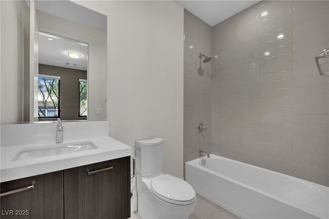 Building Photo - 378 Tranquil Peak Ct