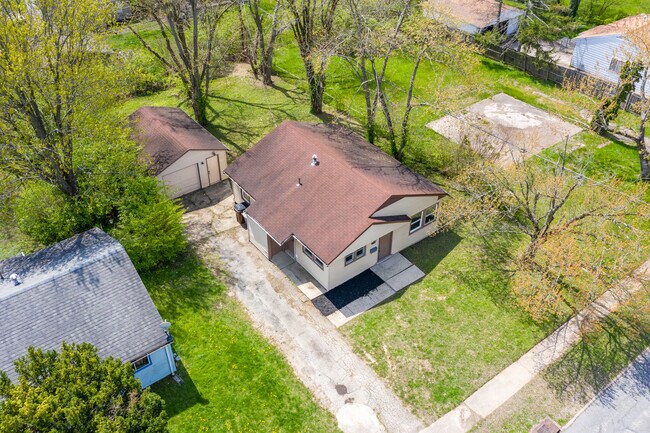 Building Photo - 4588 Nevada Ave