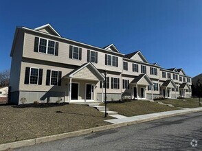 Building Photo - 2 Hudson Cir