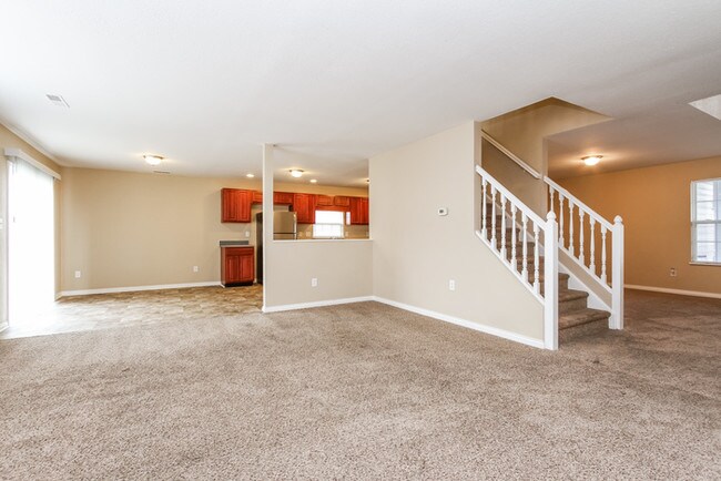 Foto del edificio - Call for details 317-863-8340