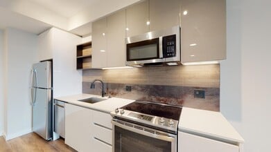 Interior Photo - The MO