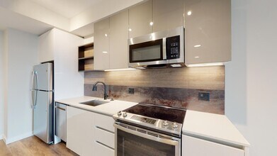 Interior Photo - The MO