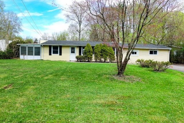 Primary Photo - 3 bedroom in Mount Marion New York 12456