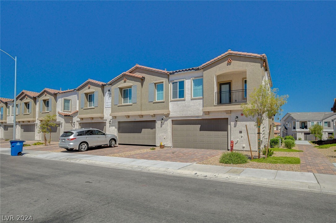 Foto principal - 206 Callen Falls Ave