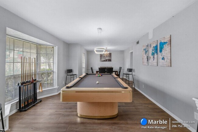 Foto del edificio - 4 br, 3 bath House - 8838 Forest Green Dr