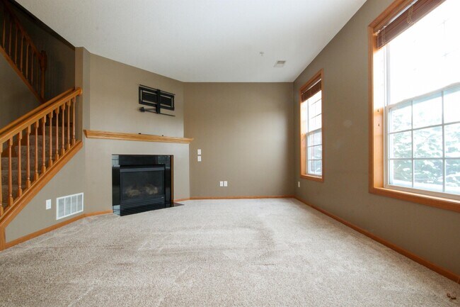 Foto del edificio - 7230 Kimberly Ln N