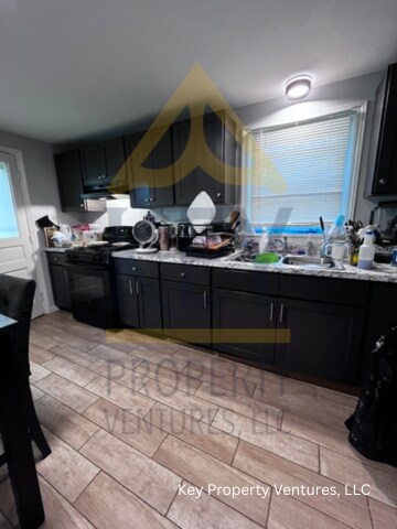 Foto del edificio - 400 Knickerbocker Ave