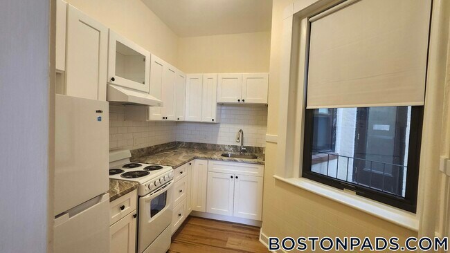 Foto del edificio - 504 Beacon St