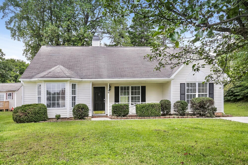 Primary Photo - 100 Old Treybrooke Dr