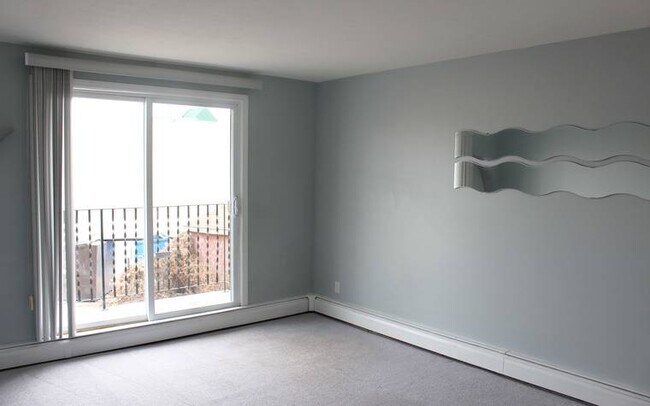 Photo du bâtiment - 3825 Luther Pl