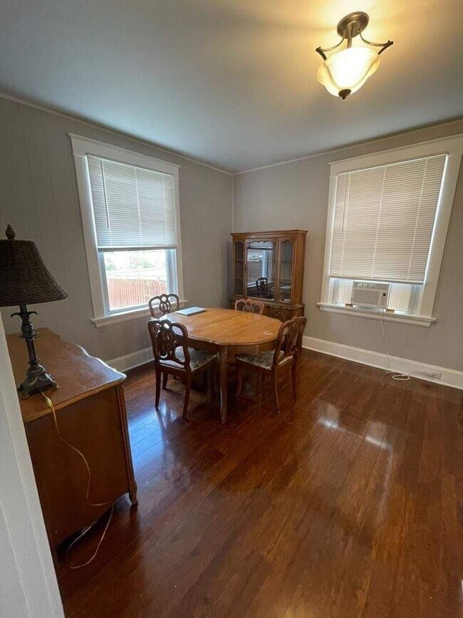 Foto del edificio - 2348 Highland Ave
