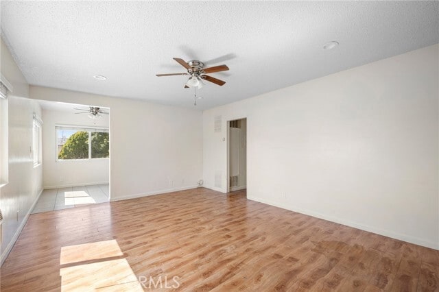 Foto del edificio - 6915 Coldwater Canyon Ave