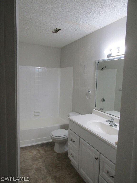 Foto del edificio - 8648 Mallard Reserve Dr