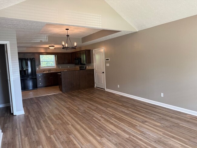 Building Photo - Absolutely Beautiful Home In Trenton Ky