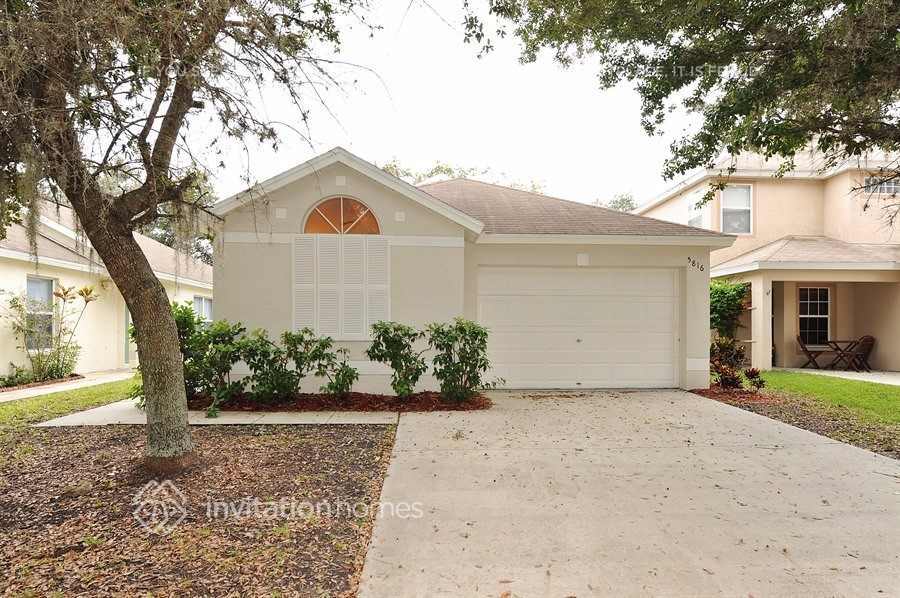 Foto principal - 5816 Tanagerlake Rd