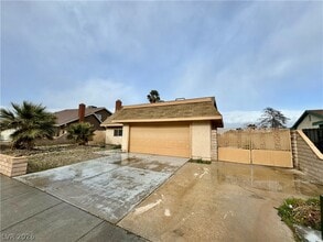 Building Photo - 4032 Arrowood Dr