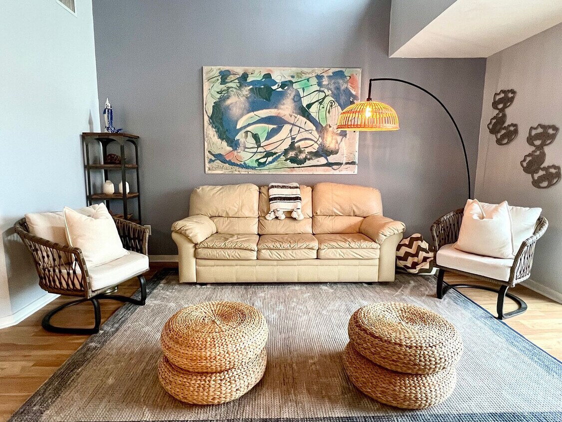 Foto principal - 1612 Live Oak Park