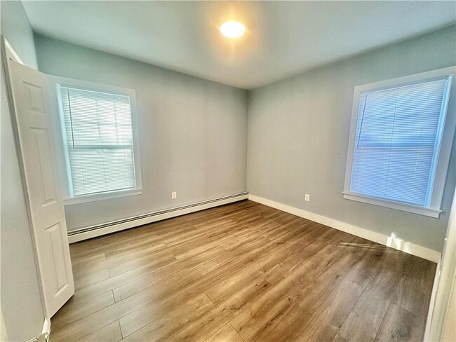 Building Photo - 65 Union Ave