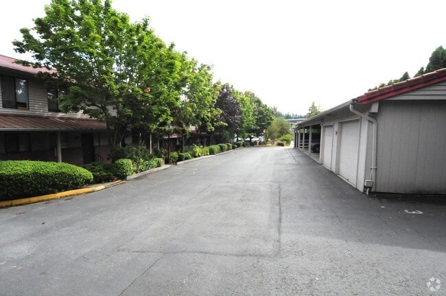 Building Photo - Three Tree Townhouses