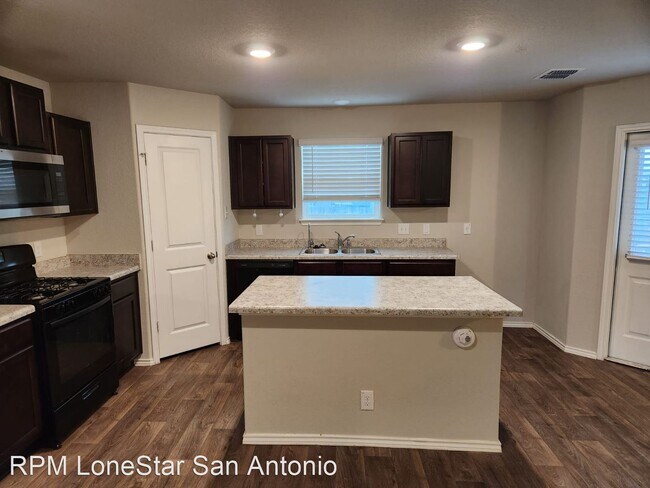 Building Photo - 3 br, 2.5 bath House - 5507 Rosillo Bluff
