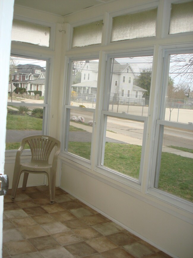 sunroom - 28 Chapel Ave