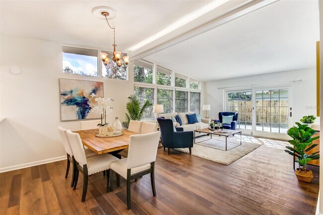 Foto del edificio - 2502 Fifeshire Dr