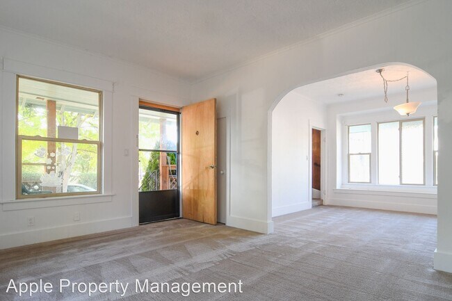 Building Photo - 2 br, 1 bath House - 716 NW 60th