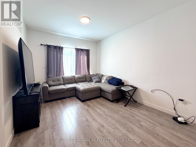 Building Photo - 29 Waterleaf Trl