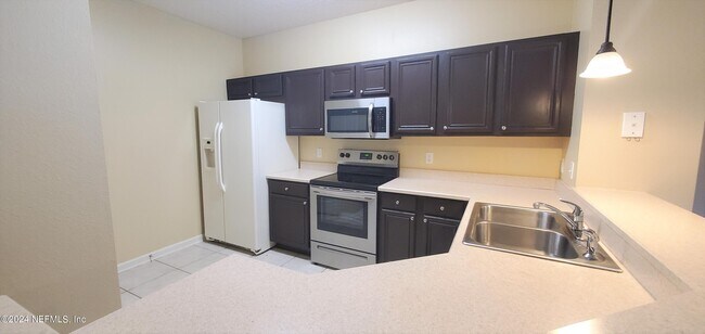 Building Photo - 3750 Silver Bluff Blvd