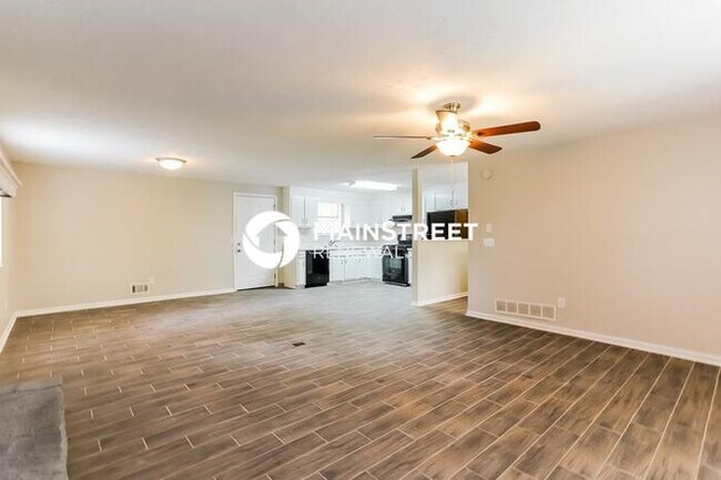 Foto del edificio - 3 Bedroom Pet-Friendly Home in Douglasville, GA with Main Street Renewal